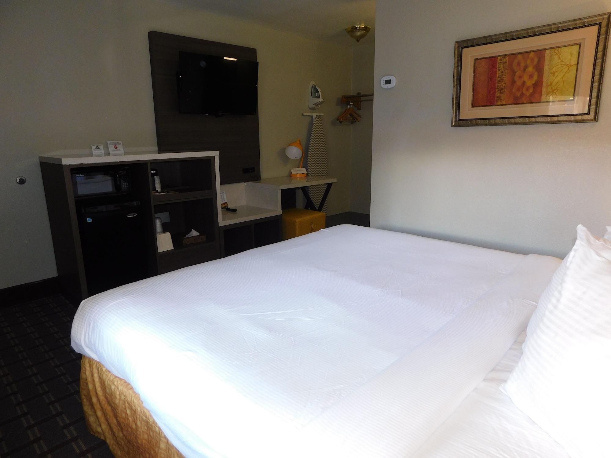 Days Inn & Suites By Wyndham Downtown Gatlinburg Parkway Eksteriør billede