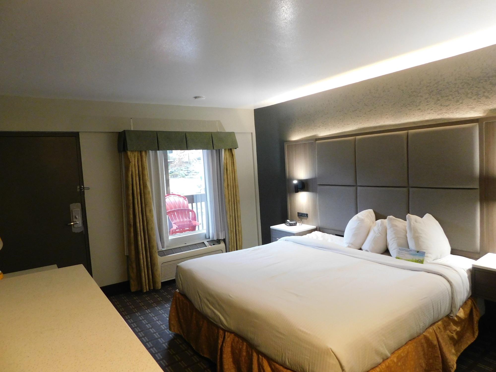 Days Inn & Suites By Wyndham Downtown Gatlinburg Parkway Eksteriør billede
