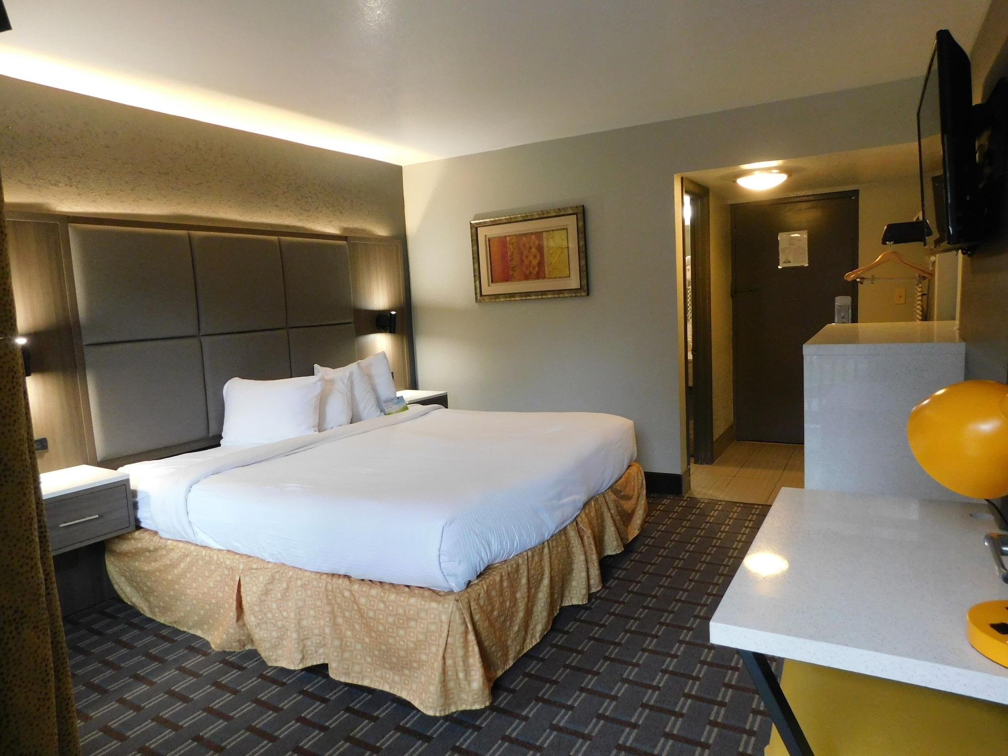 Days Inn & Suites By Wyndham Downtown Gatlinburg Parkway Eksteriør billede