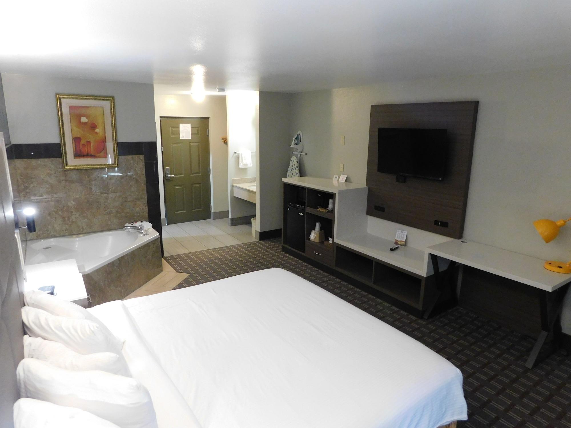 Days Inn & Suites By Wyndham Downtown Gatlinburg Parkway Eksteriør billede