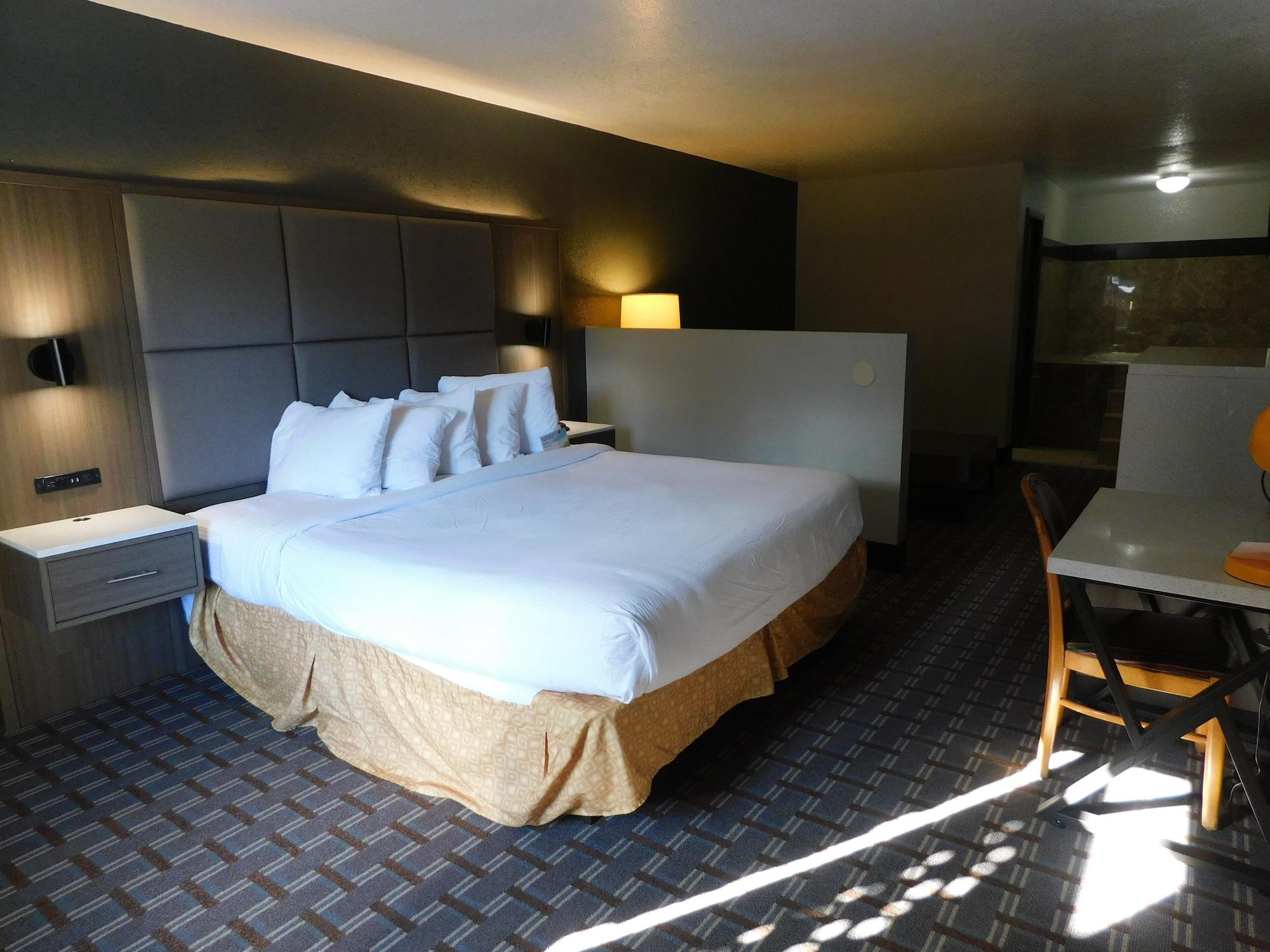 Days Inn & Suites By Wyndham Downtown Gatlinburg Parkway Eksteriør billede