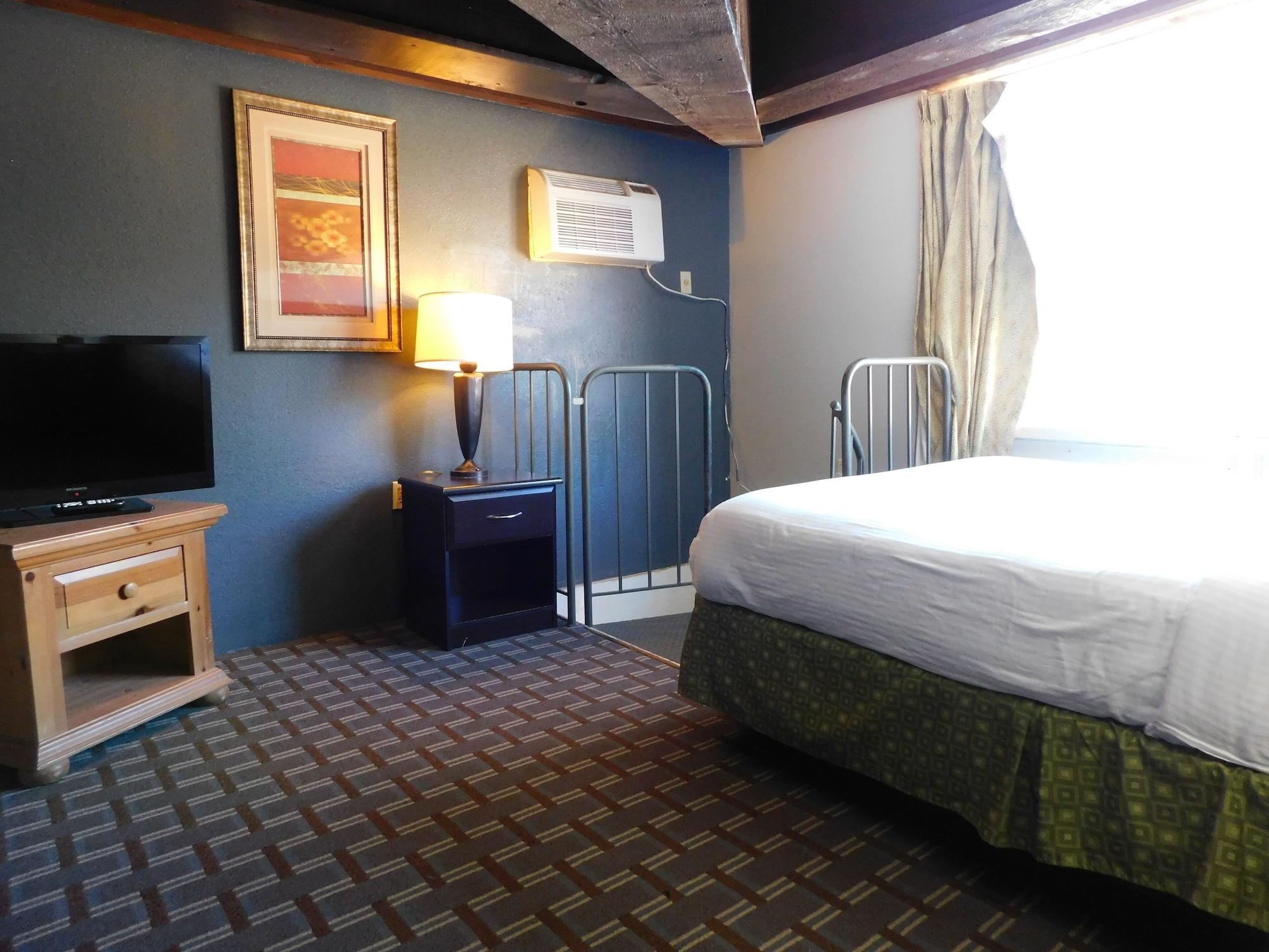 Days Inn & Suites By Wyndham Downtown Gatlinburg Parkway Eksteriør billede