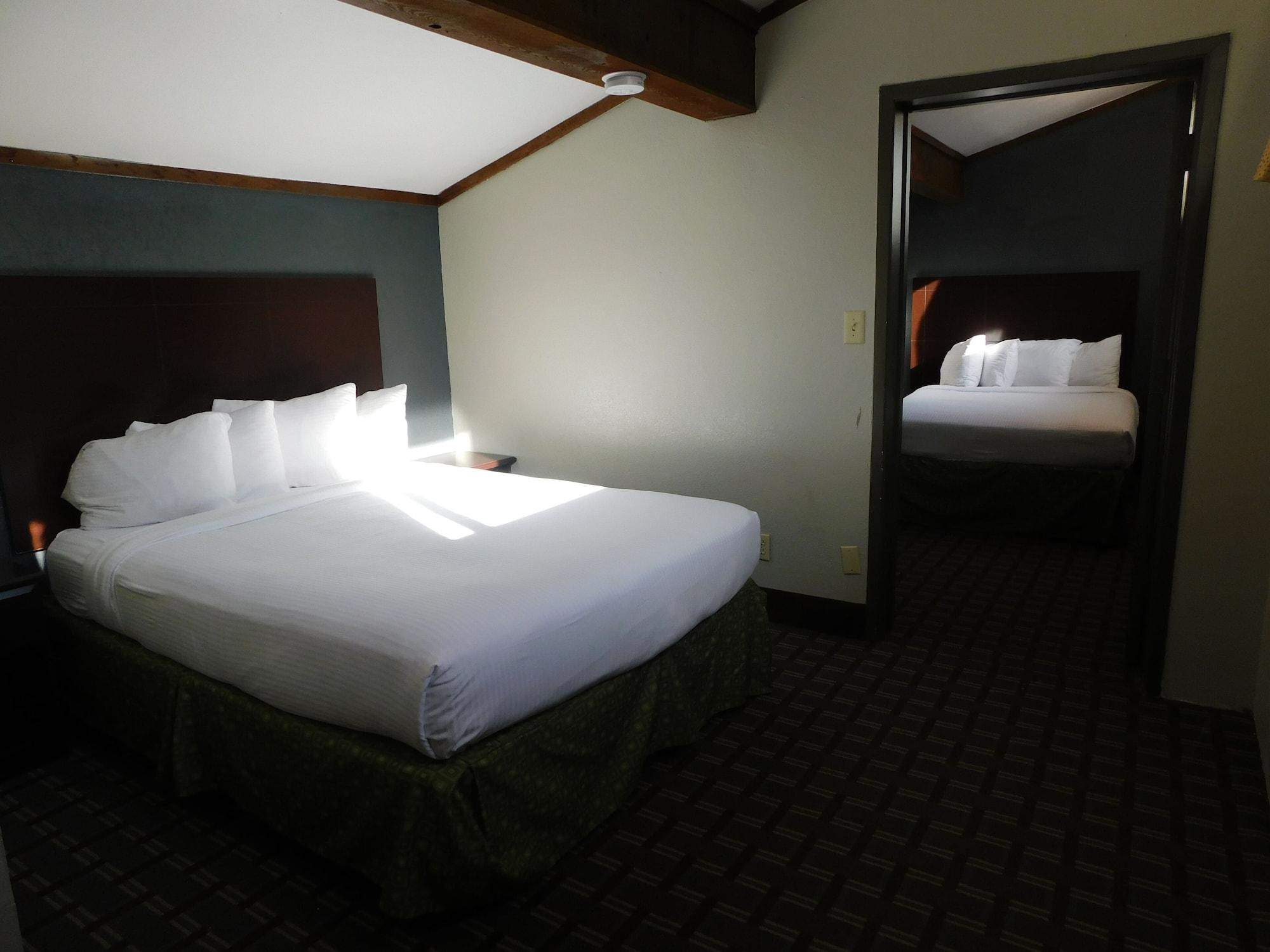 Days Inn & Suites By Wyndham Downtown Gatlinburg Parkway Eksteriør billede