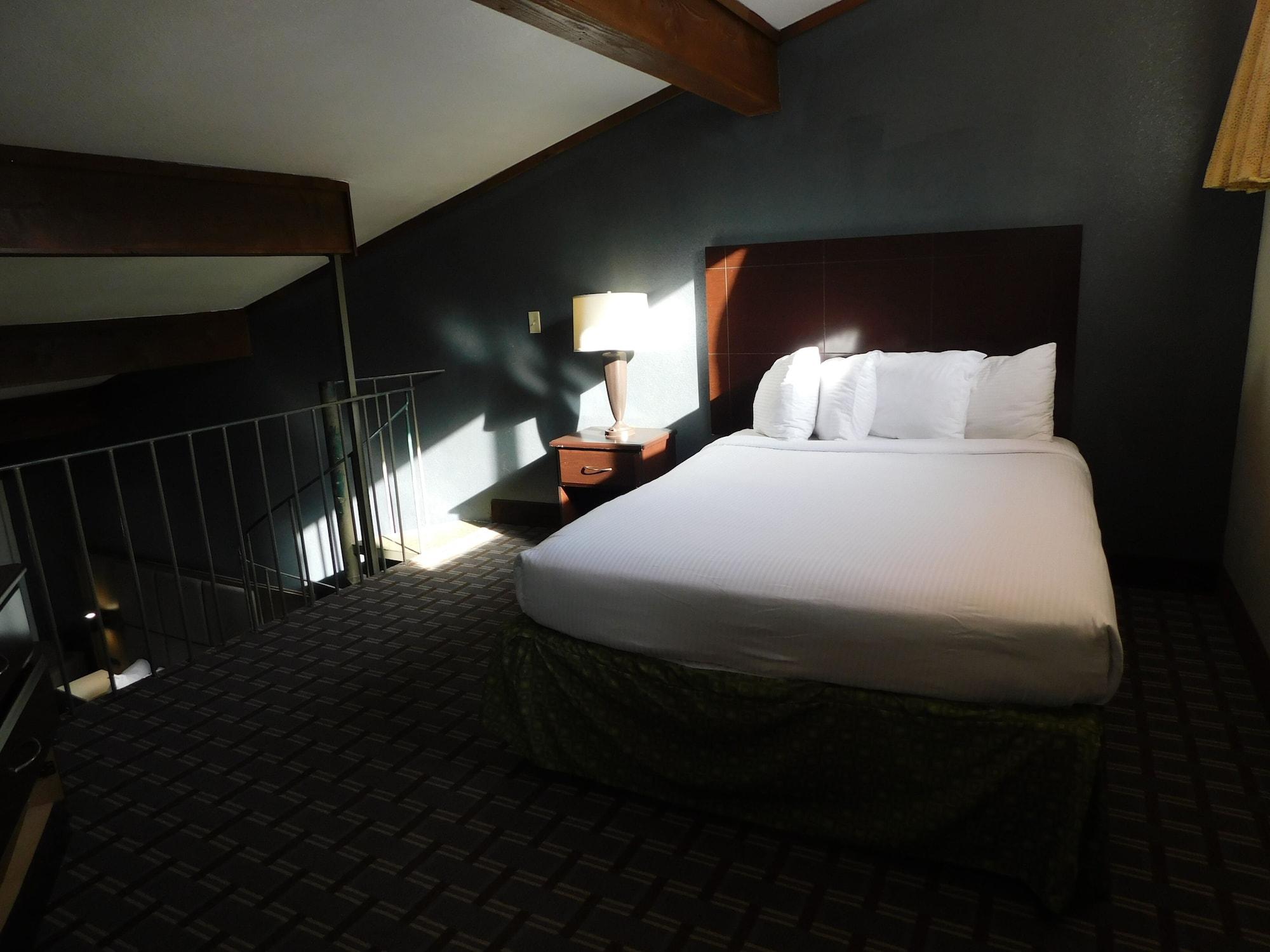 Days Inn & Suites By Wyndham Downtown Gatlinburg Parkway Eksteriør billede