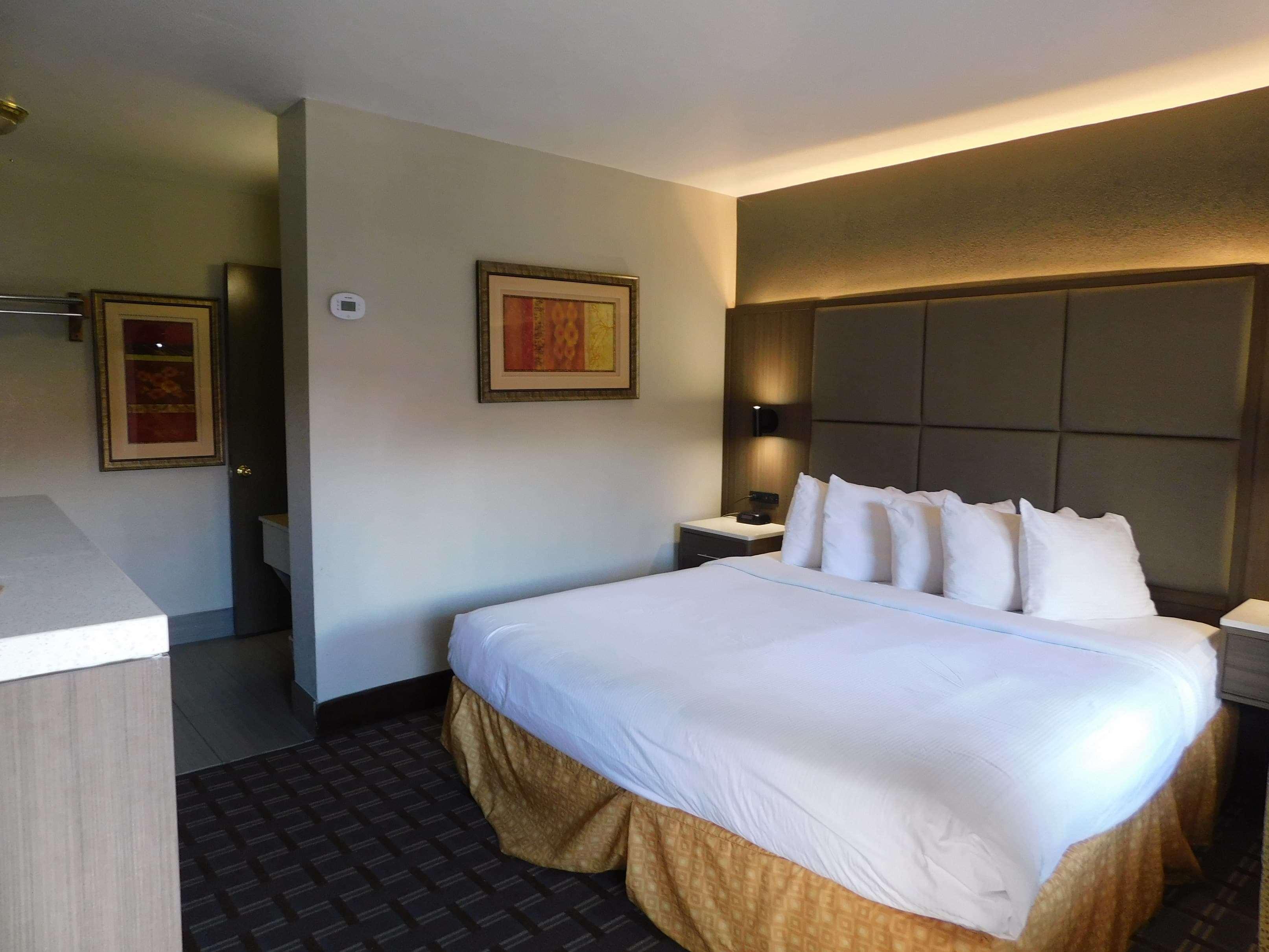 Days Inn & Suites By Wyndham Downtown Gatlinburg Parkway Eksteriør billede
